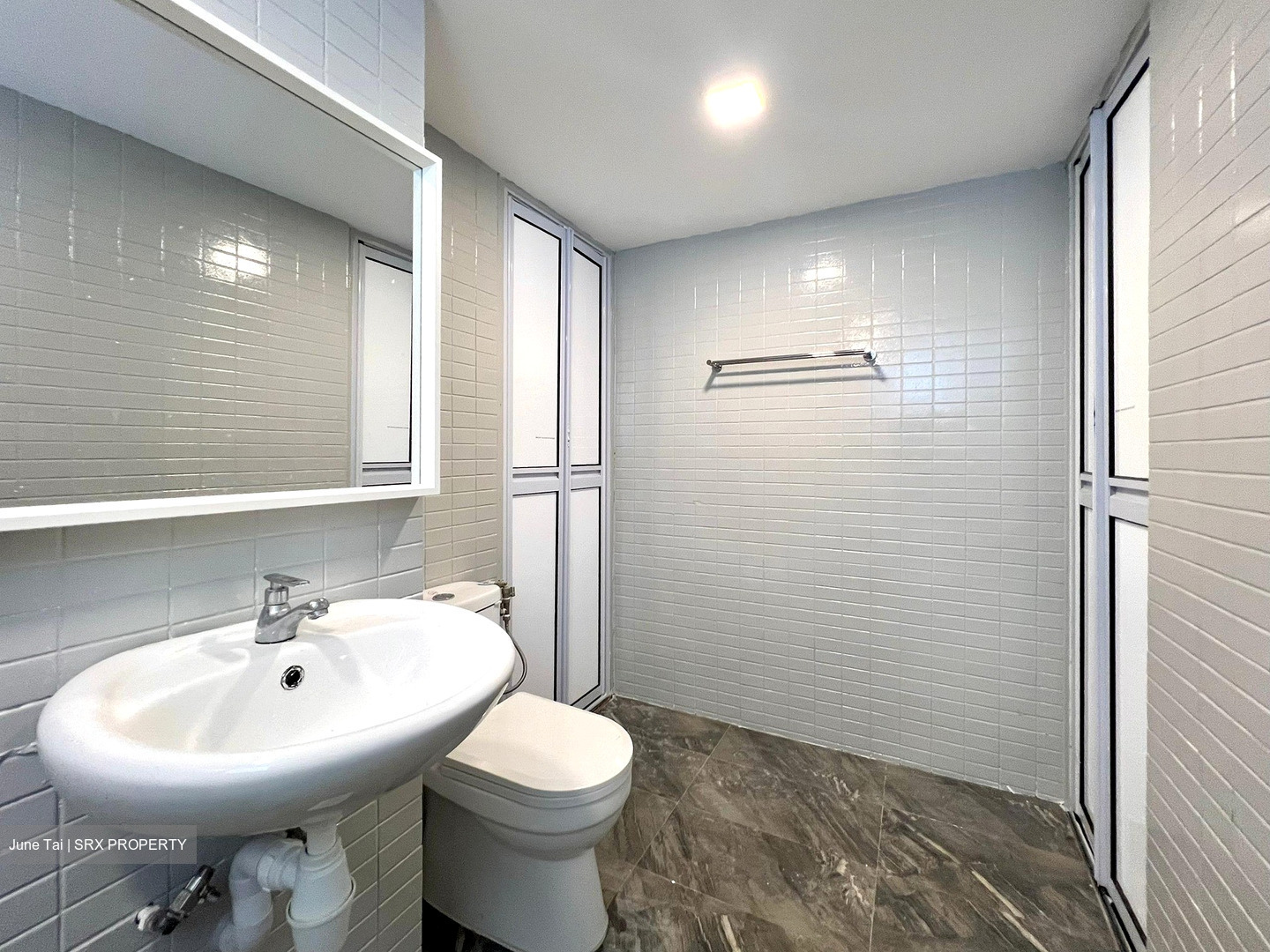 Pine Grove (D21), Condominium #620025141
